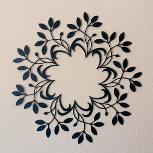 Couronne de plantes avec verdure Couronne de feuilles naturelles Décor de maison et de jardin Couronne toutes saisons pour porte d'entrée ou décorations d'intérieur - Product Image 1