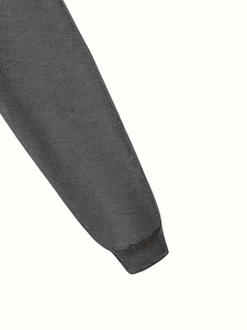 กางเกงวอร์มผู้ชายทรงหลวมแบบมินิมอล ผ้าฟลีซ มีเชือกผูกที่ข้อเท้า - Product Image 3