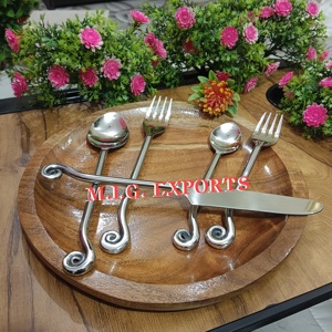 Juego de Cubiertos de Acero Inoxidable con Mango Único Hecho a Mano, Diseño en Espiral, Estilo Vintage, para Hogar y Restaurante, 5 Piezas - Product Image 6