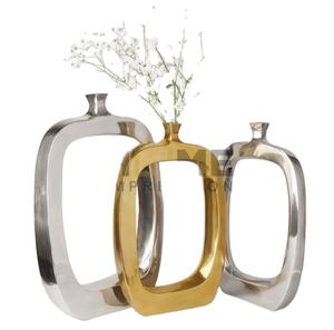 Pedestal de aluminio hecho a mano Florero de metal Largo brillante niquelado Mesa de flores Centro de mesa Venta caliente - Product Image 1