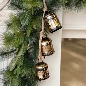 Adornos Navideños Colgantes de Metal con Copos de Nieve Blancos Brillantes, Campanas, Decoración Artesanal para las Fiestas - Product Image 5