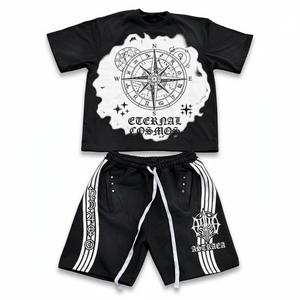 Conjunto de Camiseta de Algodón con Estampado de Diamantes de Imitación y Pantalones Cortos Deportivos con Franjas Laterales Desgastadas para Hombre - Product Image 1