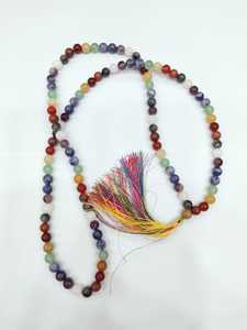 Collier Mala artisanal écologique en perles de prière en cristal de forme irrégulière, polies, à thème religieux, avec pompon bleu, 99 perles - Product Image 4