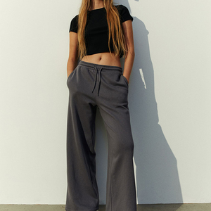 Nouveau style, logo personnalisé, vente en gros d'usine, ensembles de sweats à capuche et de survêtements tie-dye, pantalons pour filles - Product Image 1