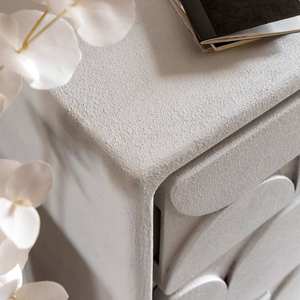 Commode 3 tiroirs Vandana Ultra Stellar en bois effet béton blanc par Danaé - Product Image 2