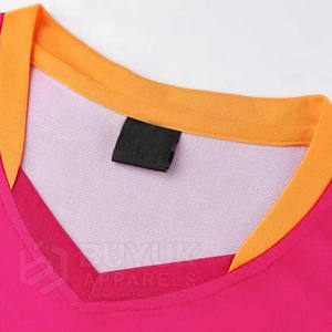 Uniforme de Fútbol OEM, Conjunto de Uniforme de Fútbol 100% Poliéster, Ligero y Transpirable para Equipos - Product Image 2