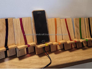 Soporte para teléfono inteligente de resina y madera hecho a mano con logotipo personalizado de alta calidad - Product Image 3