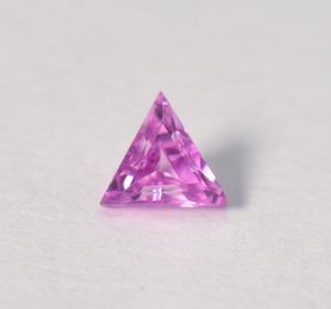 Saphir rose de laboratoire Corindon 12 mm facetté en forme de trion, qualité AAA, pierres précieuses en vrac pour la fabrication de bijoux de luxe, pierres de naissance de septembre - Product Image 2