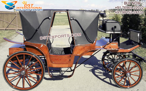 Calèche à Chevaux Quatre Places de Haute Qualité, Style Victorien, Double Siège, Couleur et Taille Personnalisables, Métal et Bois, pour Événements au Royaume-Uni - Product Image 4