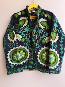 Chaqueta de terciopelo con bordado artístico Suzani de arte folclórico indio, estilo festival, para mujer, talla grande - Product Image 2