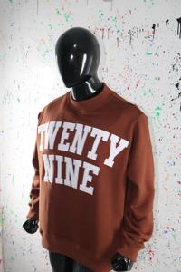 เสื้อสเวตเชิ้ตคอเต่า TWENTY NINE 450 GSM ปักชื่อตามสั่ง ทรงโอเวอร์ไซส์ ทรงบ็อกซี่ ผ้าฝ้ายฟลีซเฟรนช์เทอร์รี่ 100% - Product Image 6