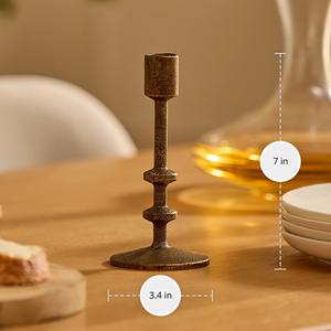 Porte-bougie en métal aux tons chauds, un bel symbole de chaleur, d'élégance et de style raffiné pour la maison. - Product Image 3