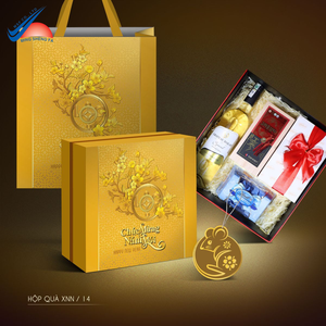 Elegant <b>Red</b> and Gold New Year Gift Box for Wine and Snacks - Product Image 4