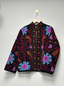 Veste en velours noir pour femme, broderie florale bleue et violette, style ethnique bohème, manches longues, vêtement d'extérieur pour l'automne - Product Image 1
