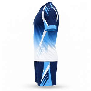 Leistungsstarke Fußballuniform aus schweißableitendem Material mit sportlichem Design für intensives Training und Wettkampftage. - Product Image 4