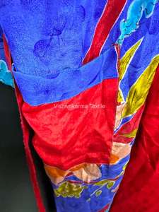 Robe kimono en soie crêpe de luxe pour femmes |   Imprimé floral fait main, col en V, taille élastique, manches courtes |   Printemps Été - Product Image 4