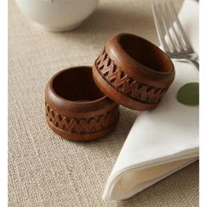 Anillo para servilletas de madera con acabado natural, perfecto para mesas de comedor estilo rústico, recepciones de boda y ocasiones festivas. - Product Image 5