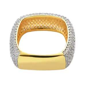 Anillo de Lujo Chapado en Oro con Racimo de Diamantes Redondos y Micropavé, Joyería de Diseño para Mujer de Proveedor Indio - Product Image 5