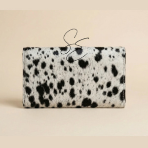 Cartera de cuero genuino con pelo de vaca estilo bohemio para mujer, diseño a cuadros vaquero con herramientas, tipo clutch con correa de muñeca y piedra turquesa - Product Image 4