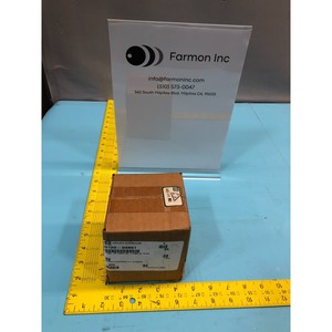 AMAT 0720-04851 CONN RF COAX QC-LC(M) W/ FLNG - Equipo y Piezas de Semiconductores de Confianza de Marca Global - Product Image 2