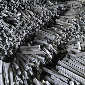 Briquetas de Carbón Hexagonales Hechas a Máquina con Madera Dura 100% Natural, Alto Valor Calorífico (7000-8000 Kcal/kg), Bajo Contenido de Ceniza y Humo - Product Image 2