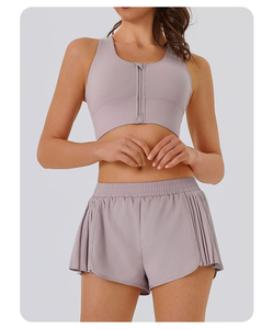 Conjunto de pantalones cortos deportivos plisados ​​de color liso para mujer con cintura elástica, color gris - Product Image 4