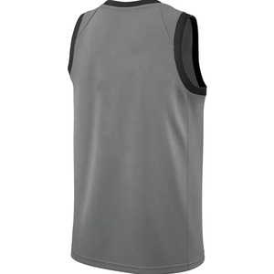Maillot de basket personnalisé pour homme, col en V, sans manches, gris sublimé avec motif étoiles, évacuation de l'humidité, coupe classique - Product Image 4