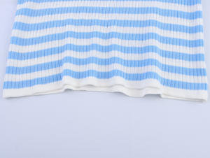 Camiseta de Punto Informal de Moda con Cuello Redondo y Botones, Estampado a Rayas de Color Blanco y Azul para Mujer - Product Image 5