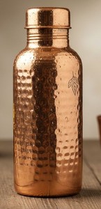 Ensemble de bouteilles d'eau en cuivre pur martelé fait main avec 2 gobelets |   Carafe en cuivre anti-fuite pour boissons, bienfaits pour la santé ayurvédique - Product Image 2