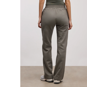 <b>Women's</b> Gray Full Sleeve Loose Fit 2-Piece Tracksuit <b>Set</b> Fleece Material Solid Color Casual All Seasons Sportswear - Product Image 3