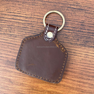 Porte-clés en cuir repoussé à la main Porte-clés en cuir de fourrure de vachette Porte-clés de créateur Porte-clés Offre Spéciale élégant - Product Image 4