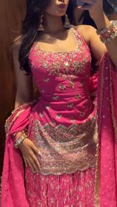 Ensemble Lehenga Choli pour femme en tissu rose brodé Zari, dos nu, col carré, jupe plissée longueur genou, tenue de mariage et de fête - Product Image 3