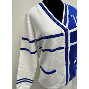 เสื้อคาร์ดิแกนคอวี Zeta Phi Beta Sorority สำหรับผู้หญิง สีน้ำเงินขาว ลายตัวอักษรกรีก สไตล์วินเทจ ถักนิตติ้ง แขนยาว ความยาวปกติ - Product Image 5