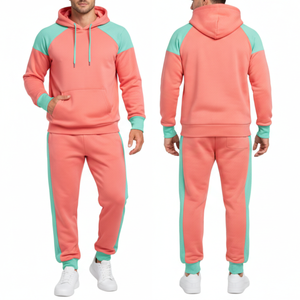 Conjunto Deportivo para Hombre en Verde Melocotón y Verde Menta Vibrante – Sudadera con Mangas Raglán y Puños en Contraste, Pantalón a Juego - Product Image 3