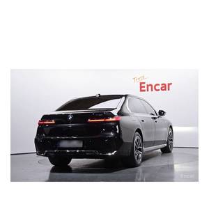 BMW Série 7 740i SDrive M Sport Modèle 2023 avec 27 675 km Volant à Gauche Boîte de Vitesses Automatique Emission Euro V Moteur 3.0L - Product Image 2