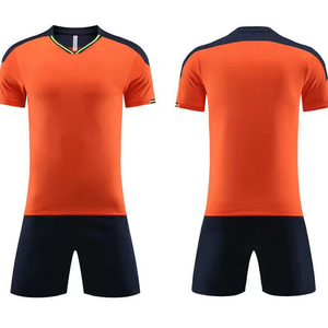 Uniforme de Fútbol Personalizado al por Mayor, Camiseta y Pantalones Cortos para Hombre, Ropa Deportiva de Equipo, Diseño de Logotipo por Sublimación, 100% Poliéster de Secado Rápido - Product Image 3