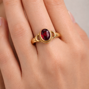 Bague en laiton Moku avec grenat ovale facetté, taille fixe, élégante et glamour, faite à la main, bijou pour femme, pierre de naissance - Product Image 4