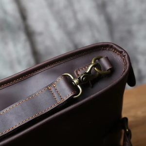 Porte-documents en cuir pour hommes, sac pour ordinateur portable 14 pouces, sac messager léger et durable fait à la main, LLB-0102 - Product Image 4