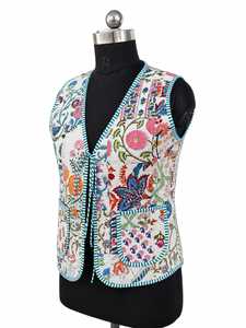 Chaleco Acolchado Bordado Floral para Mujer, Sin Mangas, Estilo Denim con Parches - Product Image 1