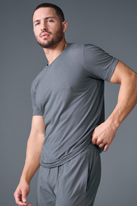 T-shirt à manches courtes pour homme, couleur unie, col rond, coupe classique, tricoté, décontracté, gris - Product Image 2