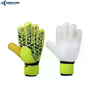 Gants de gardien de but haute durabilité et respirants avec fermeture auto-agrippante, paume en latex antidérapante et protection des doigts et du pouce pour le football - Product Image 6