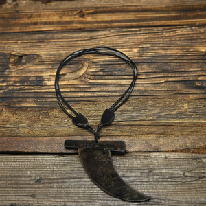 Colliers de perles en corne brute naturelle au design vintage Motif d'ancre unisexe pour les défilés de mode Fêtes Idée cadeau économique - Product Image 1