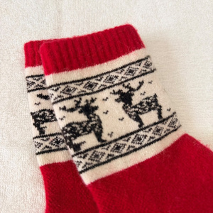 Wholesale Christmas Nordic Reindeer Fair Isle Pattern Crew Socks for Men Thick Wool Viscose Knitted Winter Warm Socks - Product Image 5
