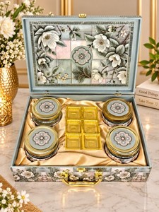 Caja de regalo de madera de lujo con diseño de arte mogol, con 4 tarros y bandeja para dulces. Eleva las regalas festivas y la presentación de lujo. - Product Image 6