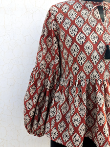 Top Casual de Algodón con Bordado Floral y Estampado a Mano para Viajes, Cenas y Citas, Método de Tejido No Tejido - Product Image 2