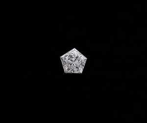 Diamant de laboratoire de 2,00 carats, certifié IGI, taille pentagonale, couleur E, clarté VVS-VS, diamant non monté pour bague de fiançailles - Product Image 1