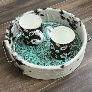 Plateaux de service ronds en cuir de vachette véritable, faits à la main par des designers de luxe, bac de rangement unique de style fermier, organisateur, plateau décoratif, panier - Product Image 4