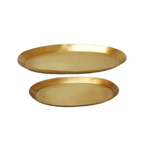 Bandejas de Latón Ecológicas Más Vendidas, Tamaño y Forma Personalizados, Acabado Cepillado, Bandeja para Servir Alimentos en Hoteles y Uso Doméstico - Product Image 1