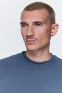 เสื้อสเวตเชิ้ตคอกลมผู้ชาย ผ้าเนื้อนุ่มสบาย เหมาะสำหรับฤดูใบไม้ร่วงและฤดูหนาว - Product Image 5