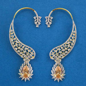 Grossiste et fabricant de boucles d'oreilles américaines en diamant avec placage bicolore 444136 - Product Image 4